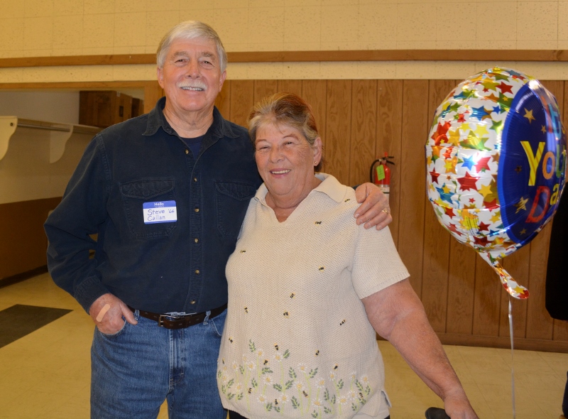 Author Steven T. Callan visits with Diana Hoffman at the Orland Alumni Association Awards Dinner.