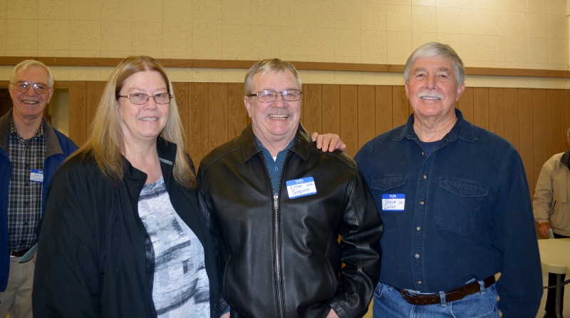 Candy Simpson and Ernie Simpson visit with Author Steven T. Callan at the Orland Alumni Association Awards Dinner.