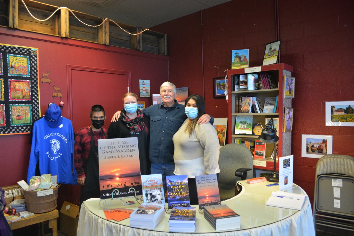 Author Steven T. Callan and the Rusty Wagon staff at his book signing at Orland's Rusty Wagon boutique