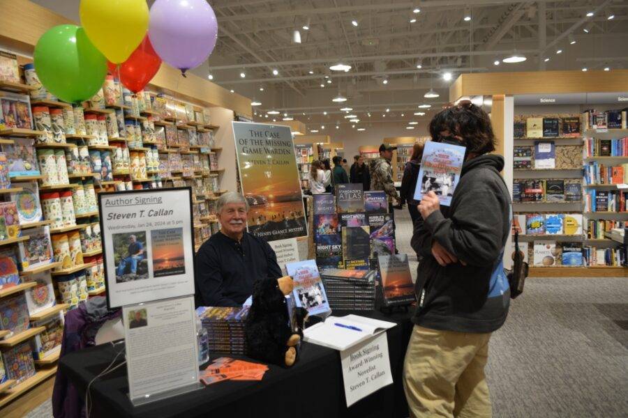 Author Steven T. Callan and friend at the author’s book signing during the grand opening of the Redding Barnes and Noble, January 24, 2024.